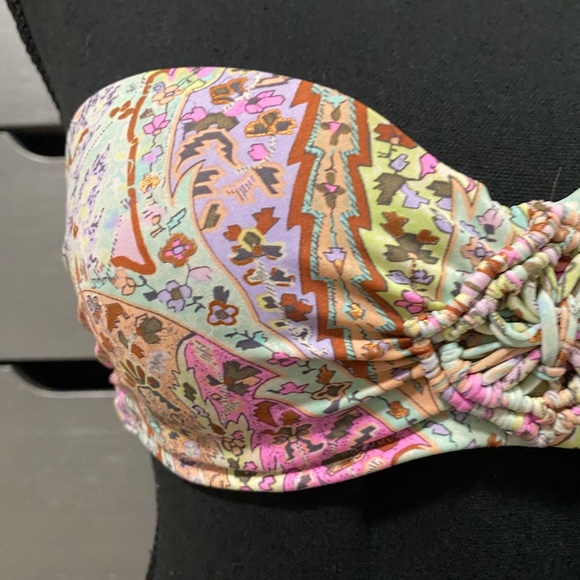 VS Bikini - Picture 5 of 16